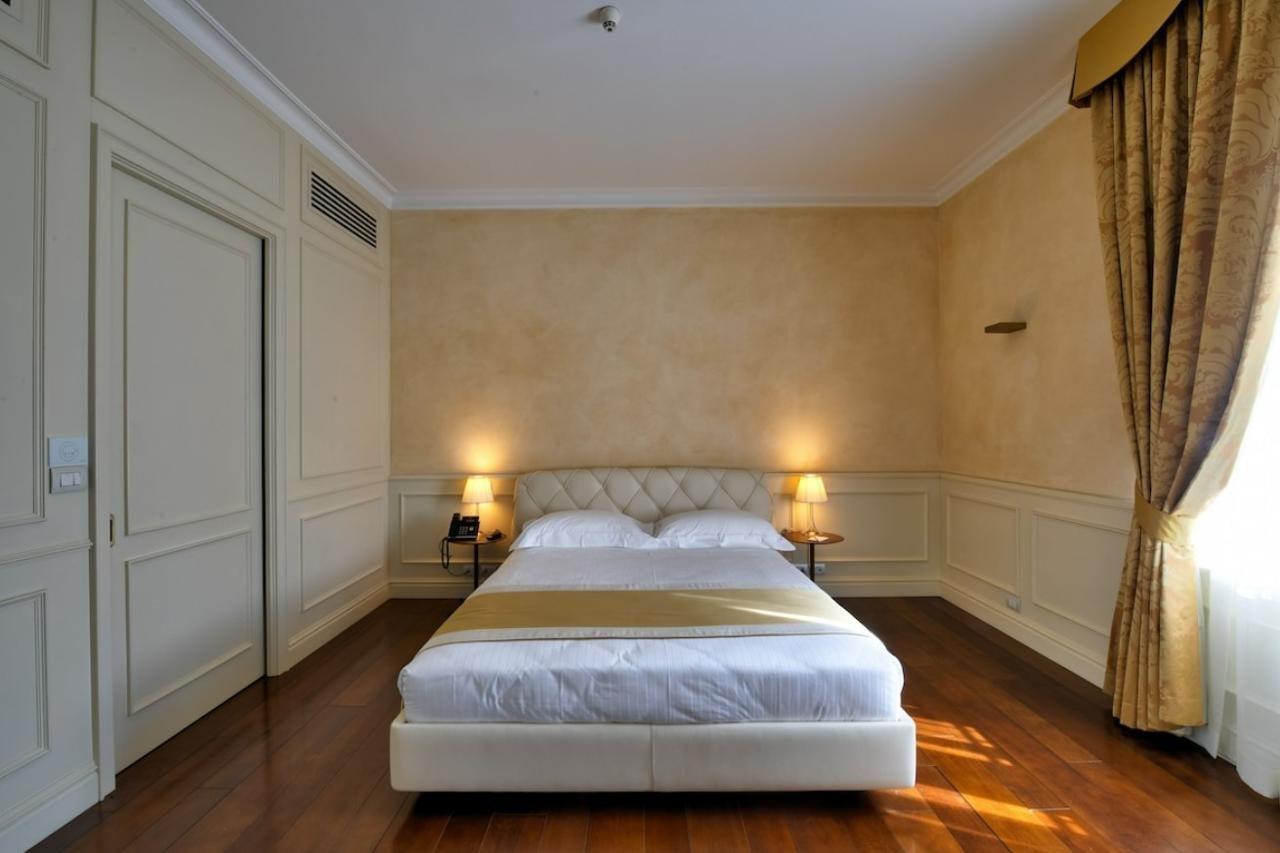 Hotel Rua Frati 48 In San Francesco โมดินา ภายนอก รูปภาพ