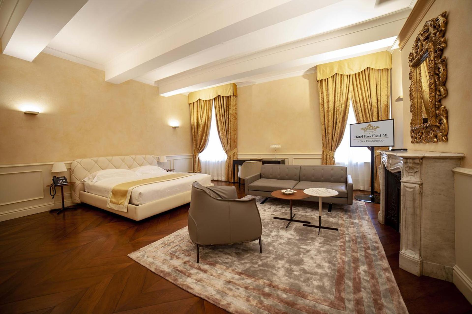 Hotel Rua Frati 48 In San Francesco โมดินา ภายนอก รูปภาพ
