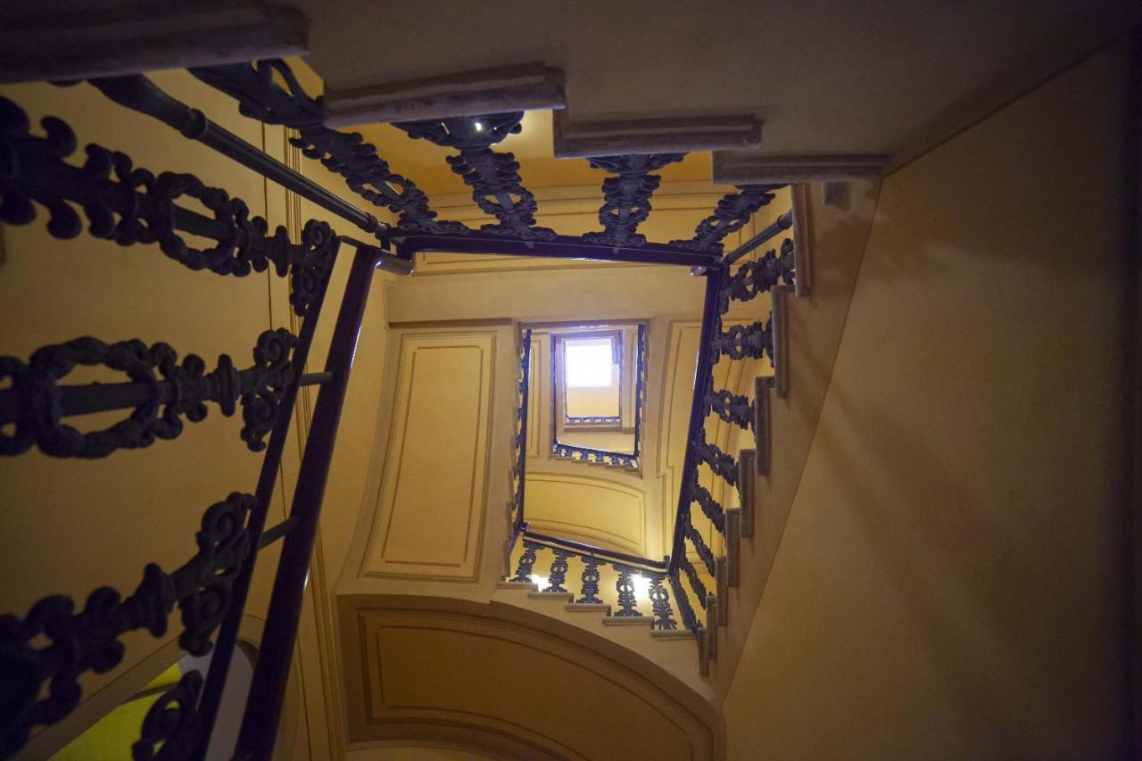 Hotel Rua Frati 48 In San Francesco โมดินา ภายนอก รูปภาพ
