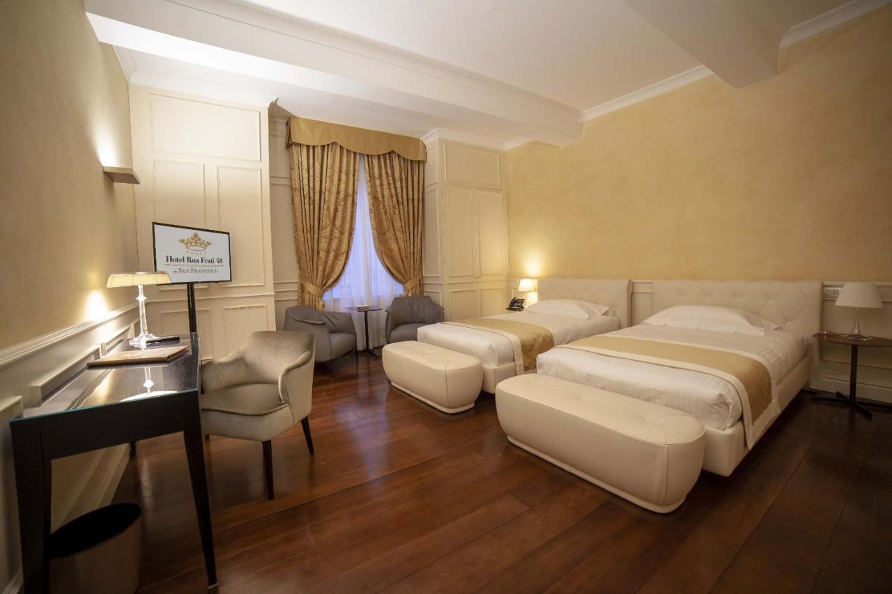 Hotel Rua Frati 48 In San Francesco โมดินา ภายนอก รูปภาพ