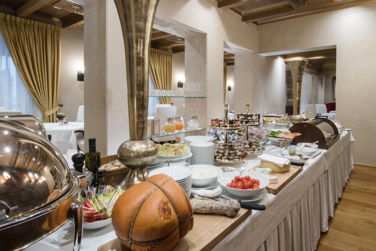 Hotel Rua Frati 48 In San Francesco โมดินา ภายนอก รูปภาพ